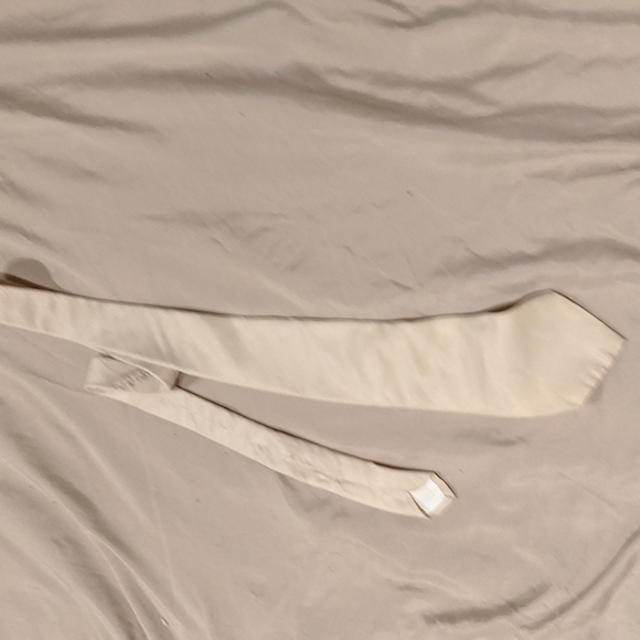Cream color Austin Reed tie - Picture 1 of 2